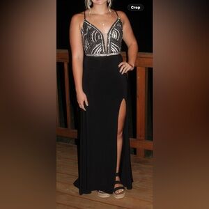 Elegant Black Evening Gown with Slit